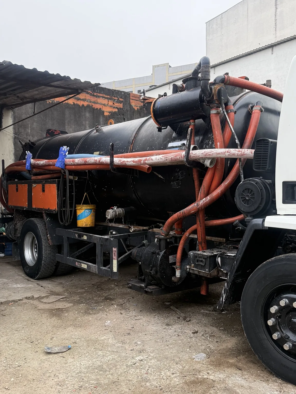 Caminhão hidrovácuo e equipamentos HydroFox